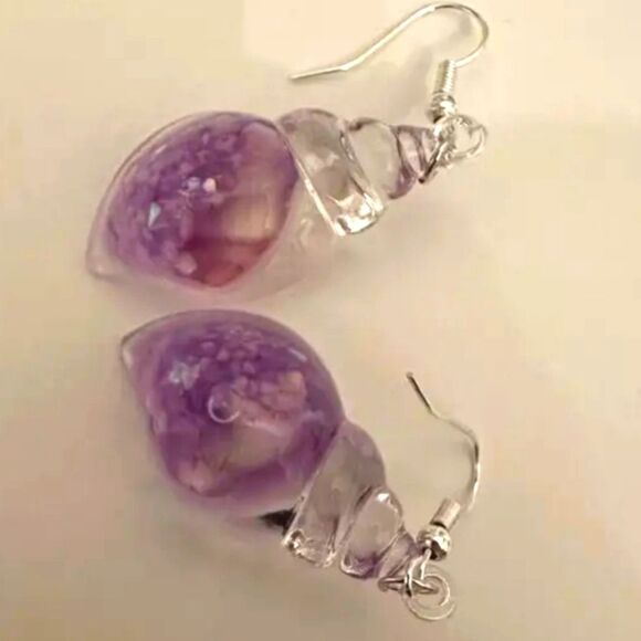 Hand crafted glowing seashell dangle earrings - Picture 5 of 6